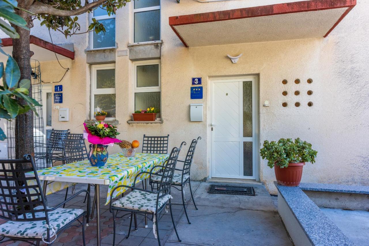 Apartment Mira "Pet Friendly" Crikvenica Dış mekan fotoğraf